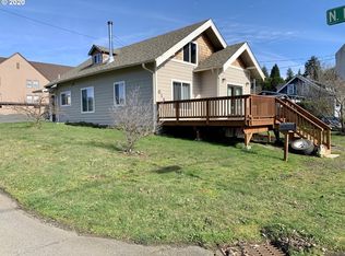 614 E 9th St, Coquille, OR 97423