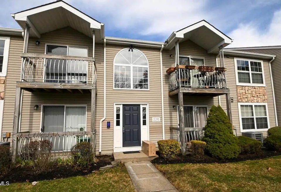 62 Diane Dr