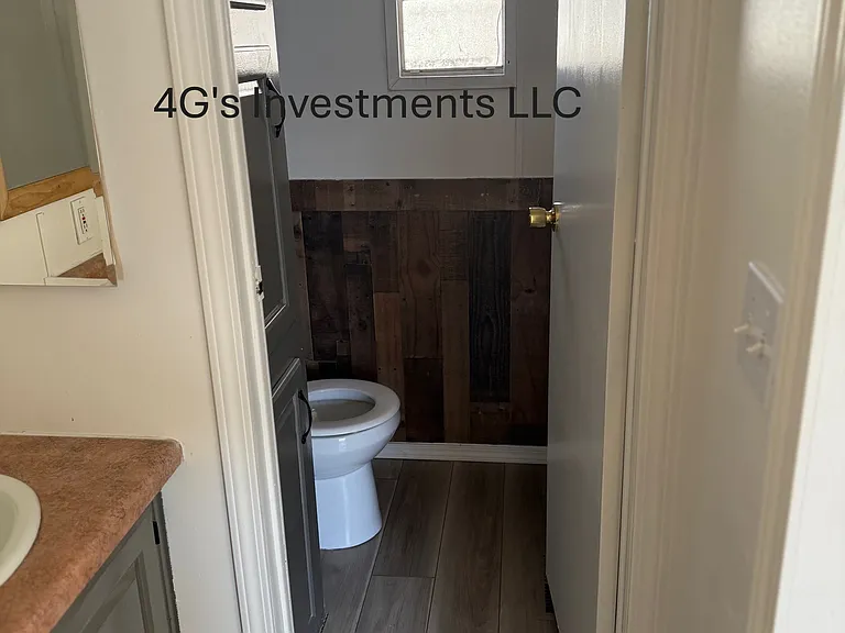 901 N Auburn Ave #17 — Photo 4