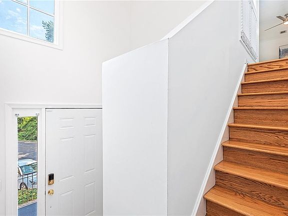 2nd image of 24 Saint Claire Ln NE