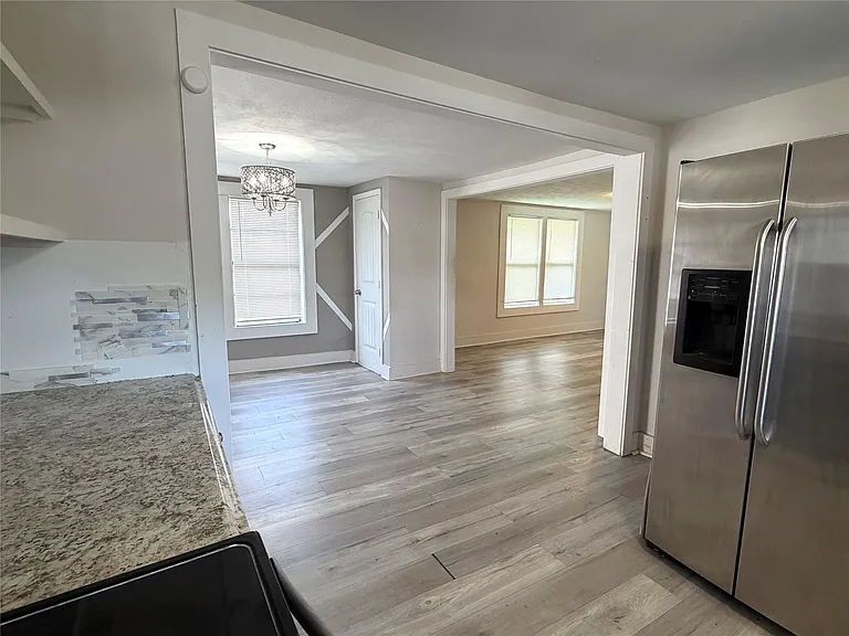 1126 1/2 Ryon St #C — Photo 8