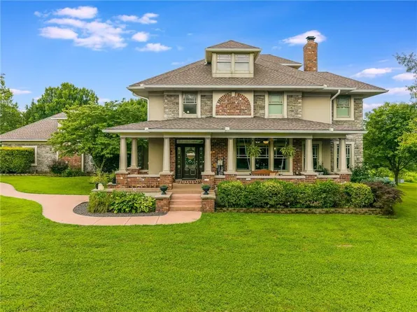 17017 NE 76th St, Liberty, MO 64068