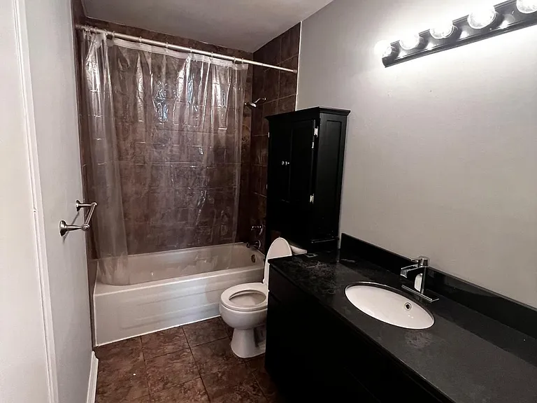 17 Renny Cres #BASEMENT — Photo 18