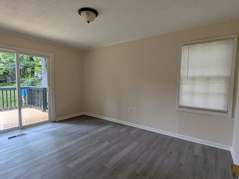 2408 Melody Ln NW — Photo 18