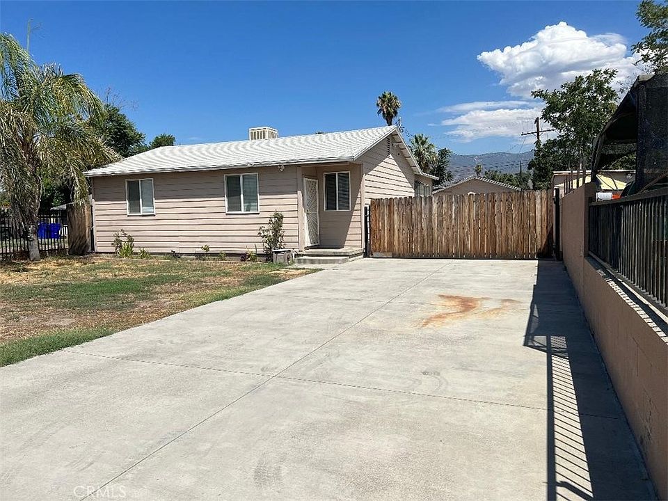 1st image of 25572 Jane St