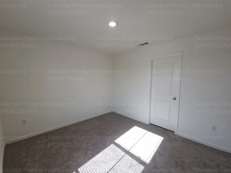 8921 Kemi St — Photo 58
