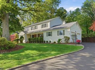 16 Beech Ct, Chatham Twp., NJ 07928