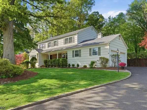 16 Beech Ct, Chatham Twp., NJ 07928