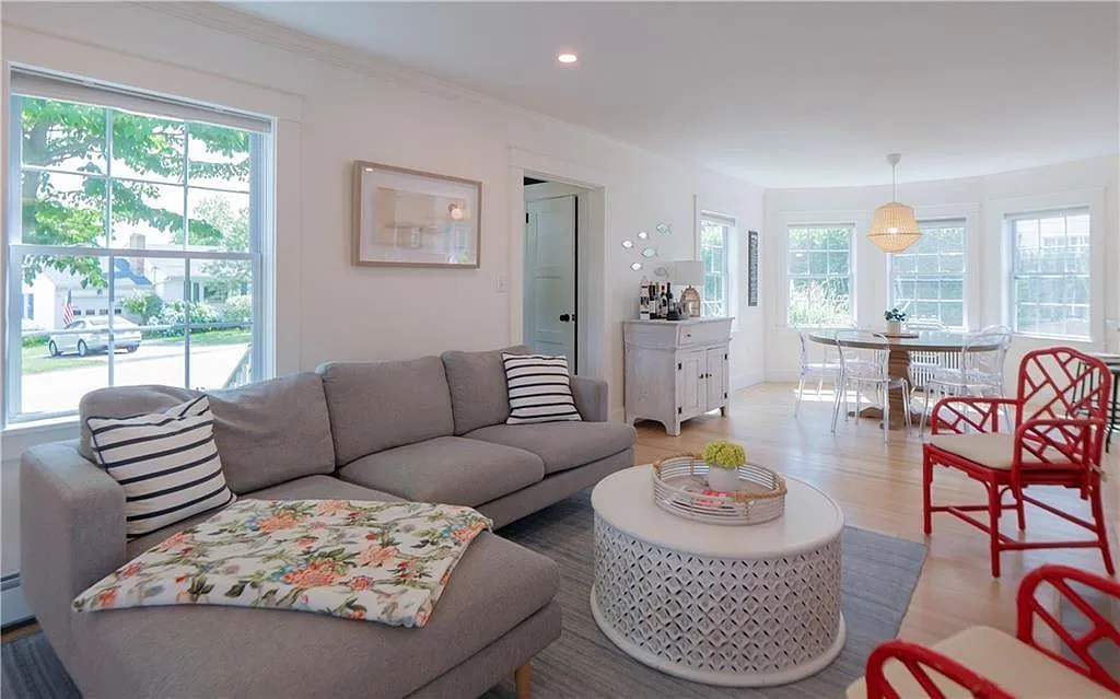 3 bed, 3.0 bath, 2516 sqft, $4,850 — Photo 4