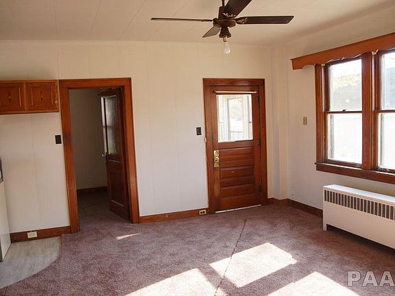 5th image of 318 S Walnut St