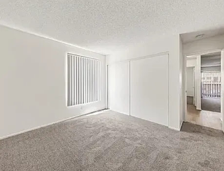 5252 Bishop St #8 — Photo 5