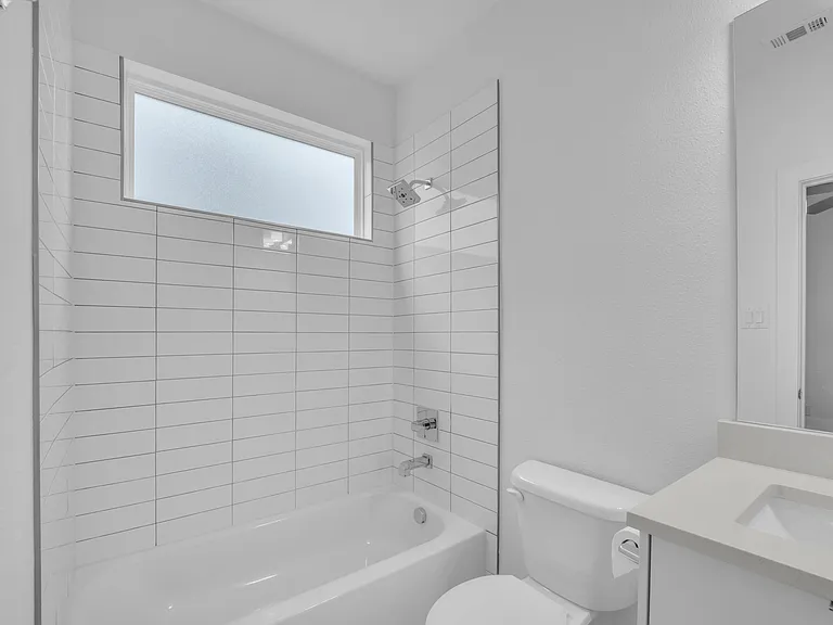 2314 N Carroll Ave #103 — Photo 2