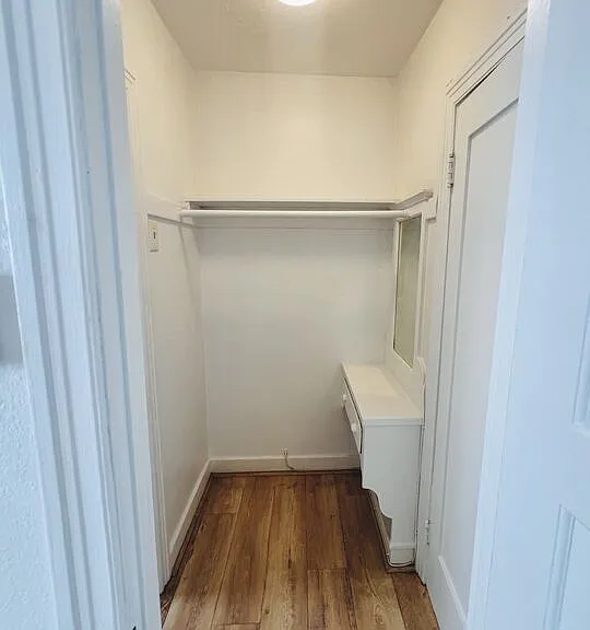 936 S Berendo St — Photo 16