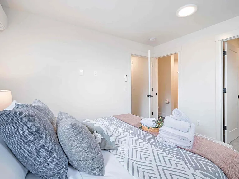 69 W Dravus St — Photo 13
