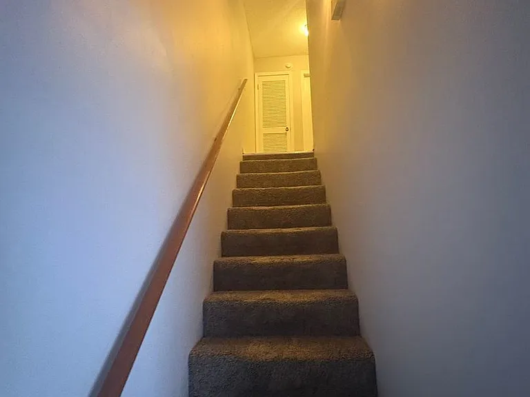 228 Edith Way — Photo 4