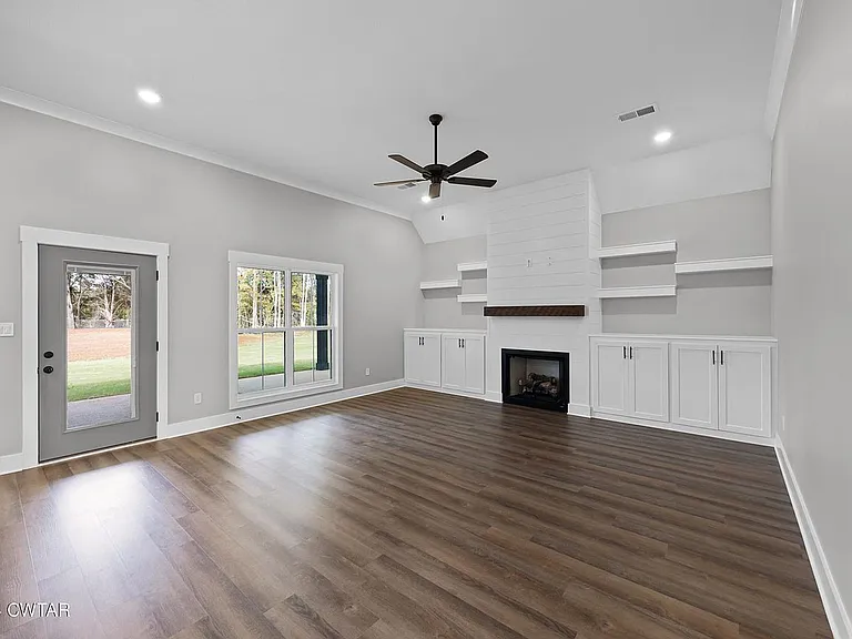65 Rockwood Dr — Photo 3