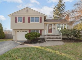 5 Foxwood Ave, Suffern, NY 10901