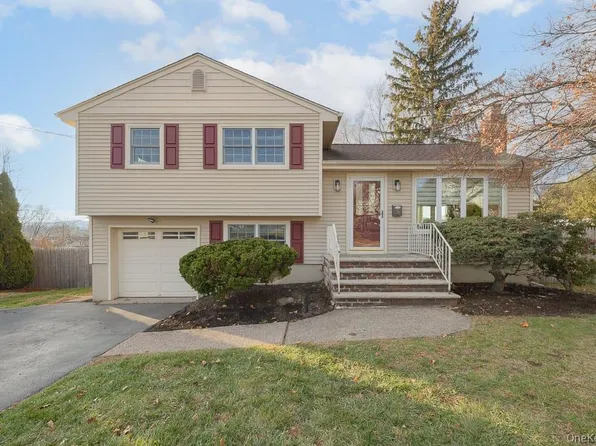 5 Foxwood Avenue, Suffern, NY 10901