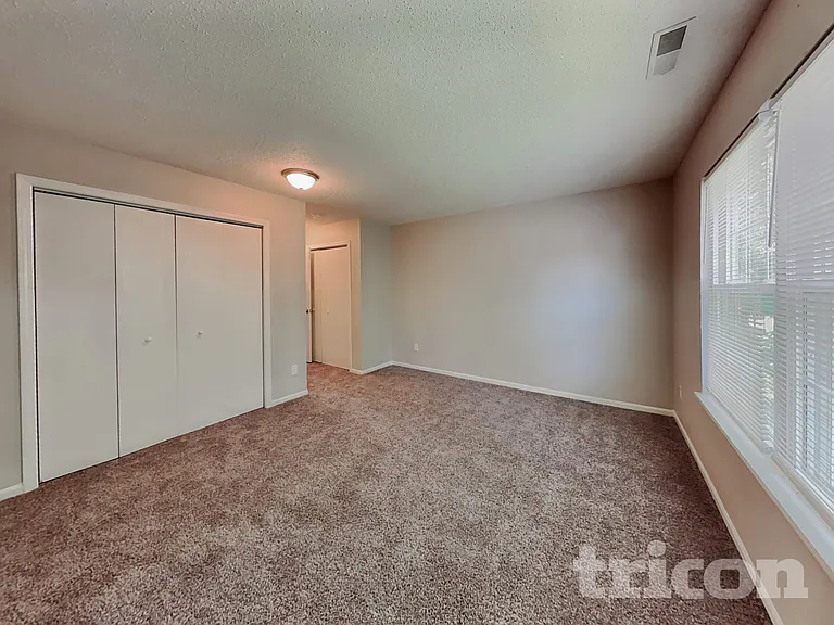 644 Meadows Edge Ln — Photo 8