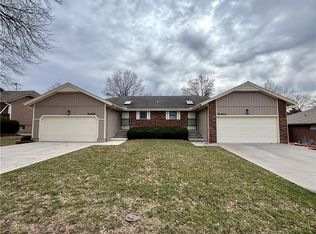 941 SE 3rd St, Lees Summit, MO 64063