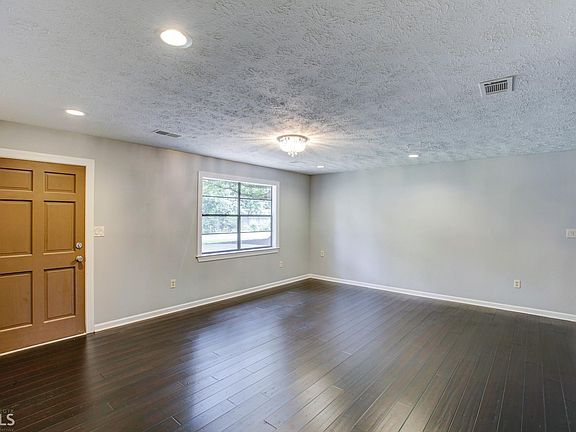 5th image of 3064 Poplar Springs Dr