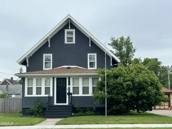 249 6th St NW, Valley City, ND 58072
