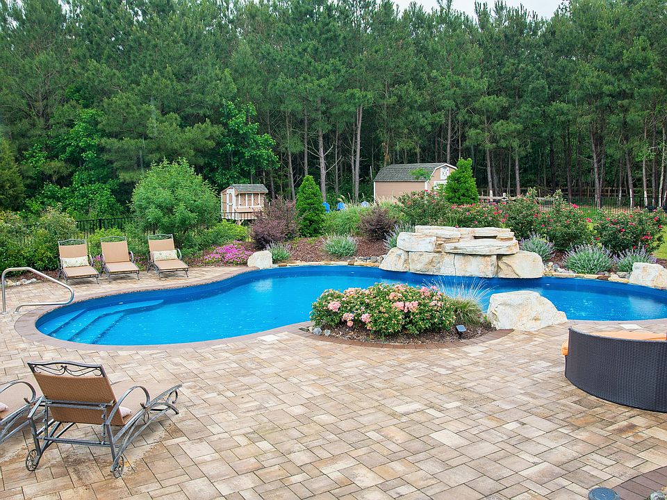 1st image of 3132 Mansfield Ln