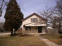 3446 Woodlawn Ave photo 1