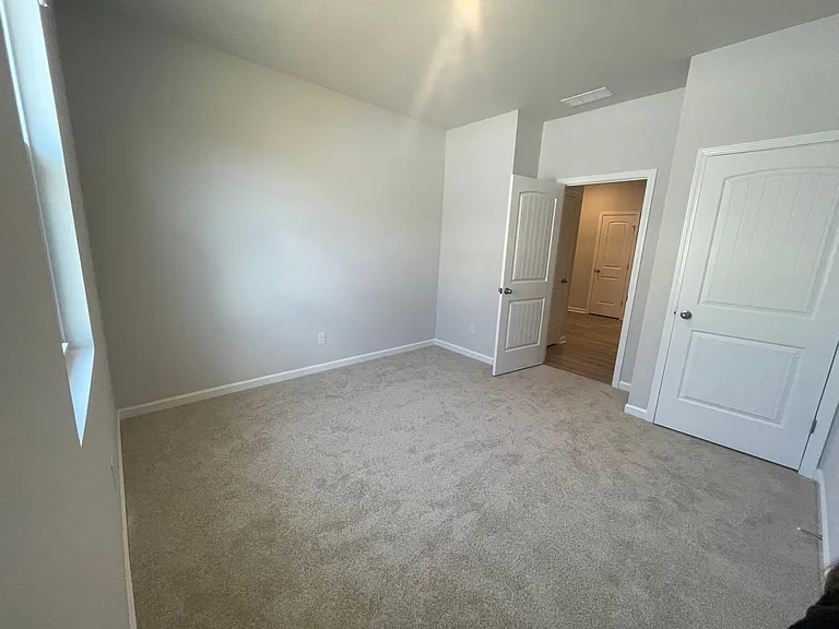 114 Olivia Cir — Photo 6