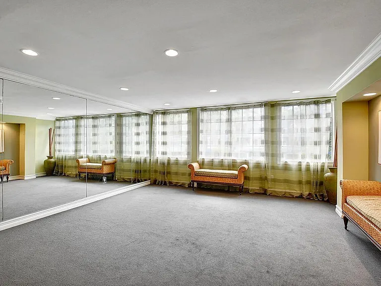 250 NE 3rd Ave #1408 — Photo 34