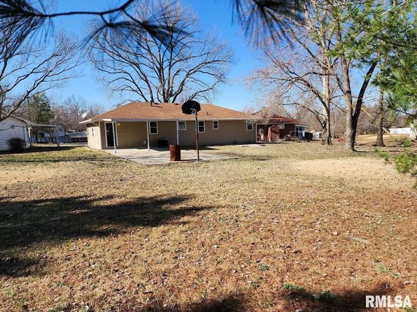 104 Peach Dr, Anna, IL 62906