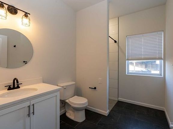 5th image of 72 Burroughs Pl Floor 2