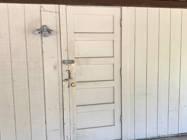 105 Travertine Ln #B — Photo 30