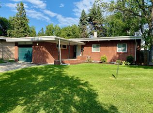 518 Cambridge St, Grand Forks, ND 58203