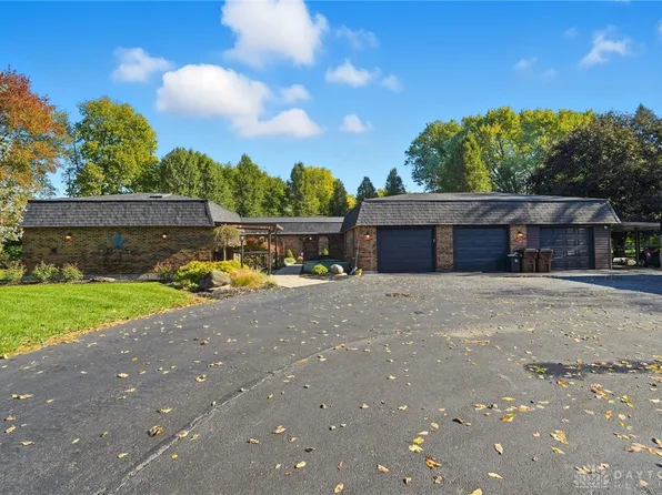 3488 Byron Rd, Xenia, OH 45385