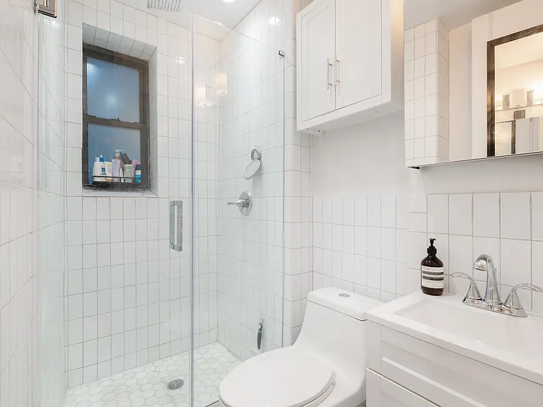 128 W 13th St #5 — Photo 6
