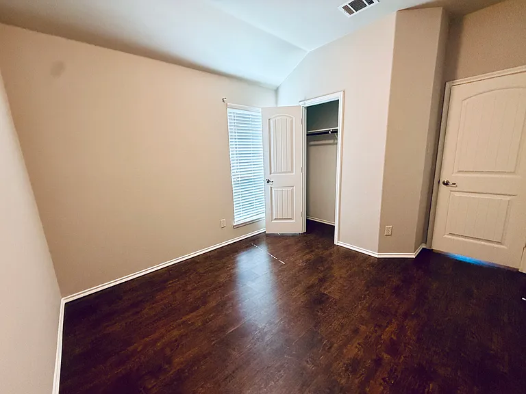 1810 Carol Ln — Photo 14