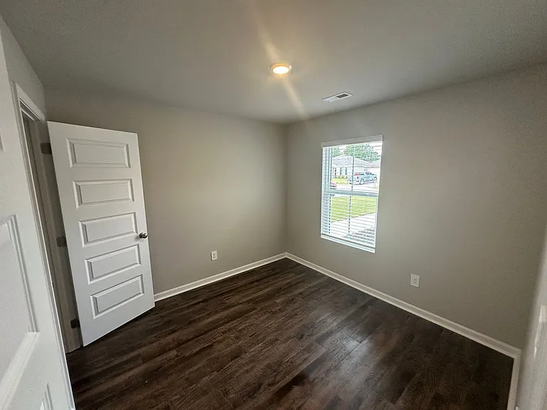 1634 Dryden St SE — Photo 17