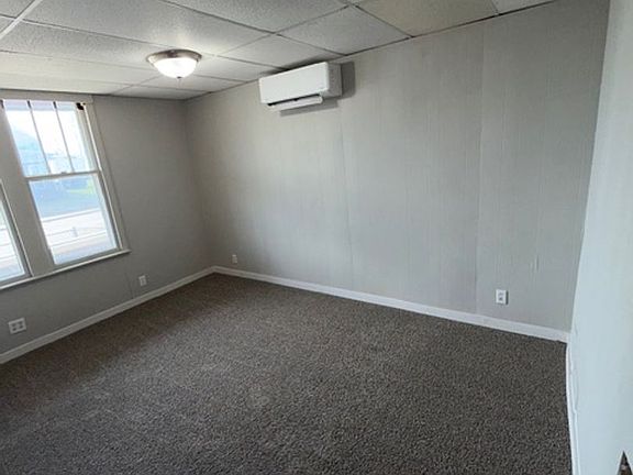 4th image of 1411 W Maryland St #B