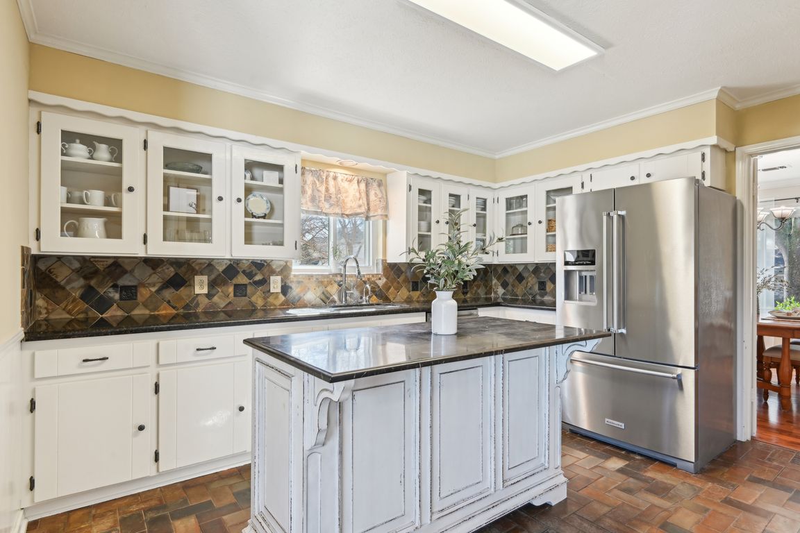 Rockbrook Dr-017.jpg