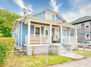 35 Prospect St, Bristol, RI 02809