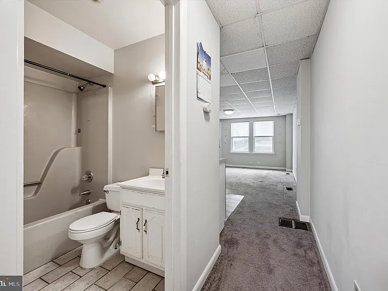 271 N Wycombe Ave #1 — Photo 12