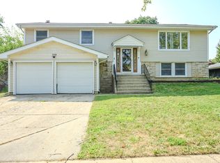 125 Pepperwood Dr, Bolingbrook, IL
