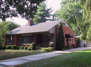 1594 Penistone Rd, Birmingham, MI 48009