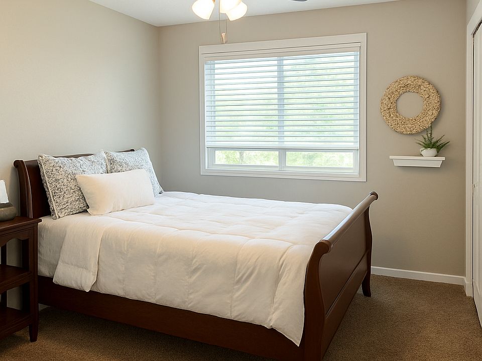 2nd bedroom (Queen)