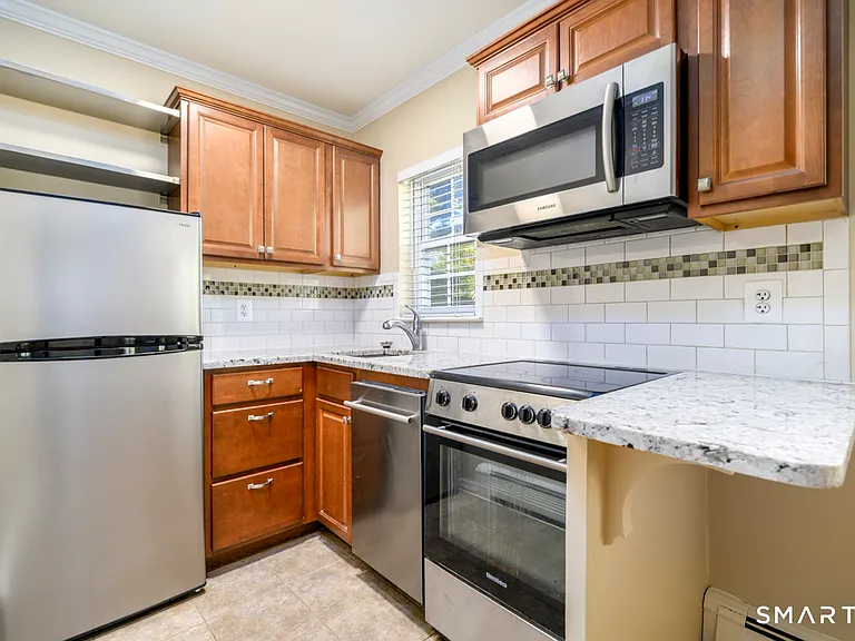 398 Courtland Ave #11 — Photo 6