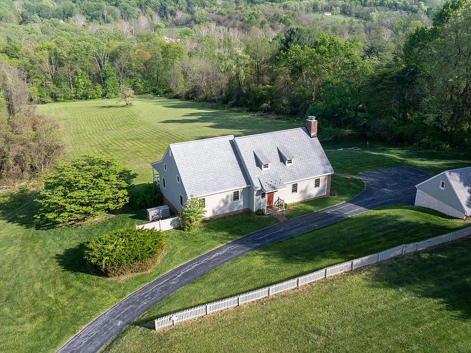 1st image of 1420 Street Rd