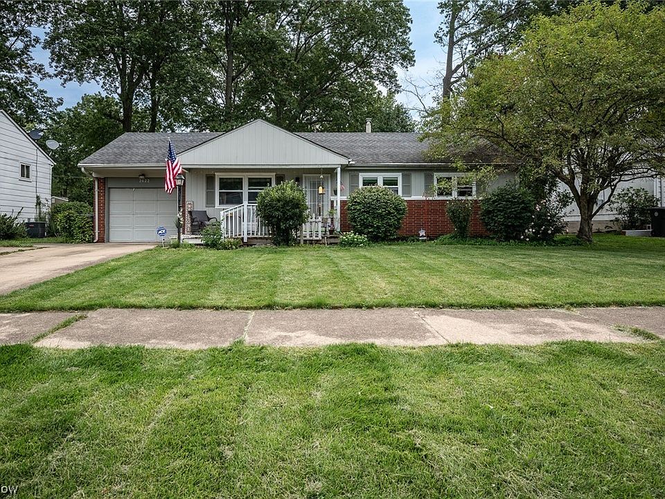 1st image of 2622 Heather Ln NW