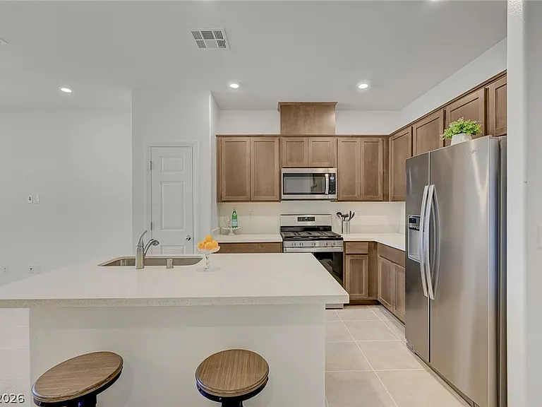 909 Kyanite Ln — Photo 16