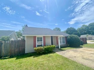 6883 Winchester St, Fayetteville, NC 28314